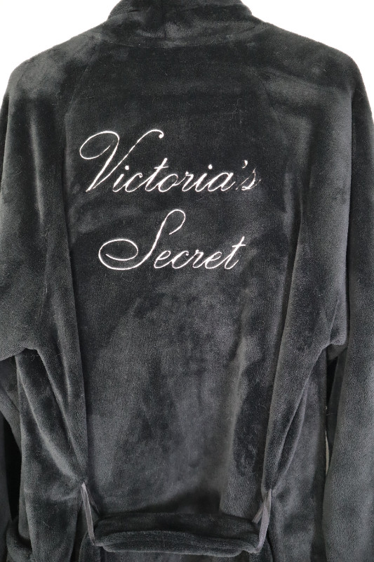 Victoria's Secret Medium Large Black House Coat Comfy with Belt in Women's - Other in Calgary - Image 3