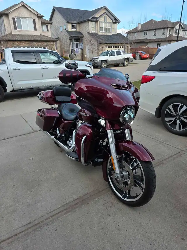 2014 Harley Davidson Street Glide Special in Street, Cruisers & Choppers in Edmonton - Image 6