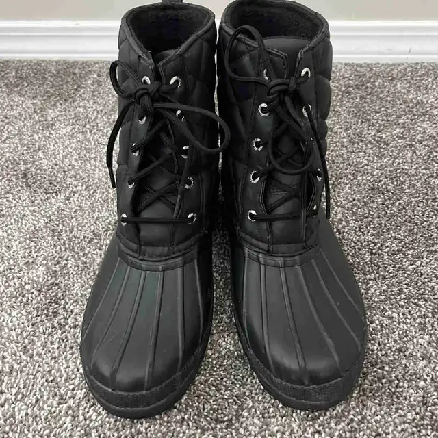 Black Sperry women’s boots in Women's - Shoes in Calgary - Image 2
