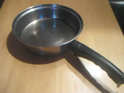 Poêle 8" inox LUSTRE CRAFT 18-8 STEEL U.S.A. 3 PLY, View more