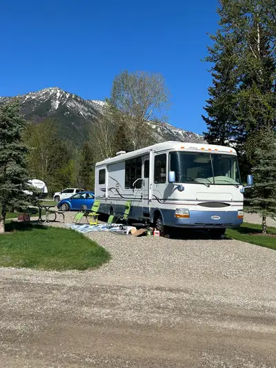 I'm selling my Rexell 34-foot motor home, perfect for adventurers! This spacious RV offers all the c...