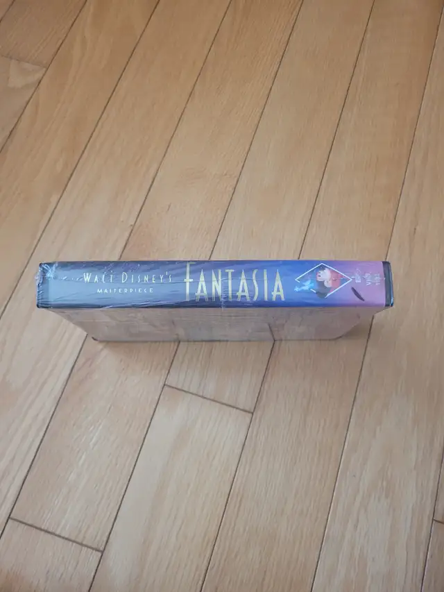 New and sealed Disney Fantasia VHS in Arts & Collectibles in Ottawa - Image 5