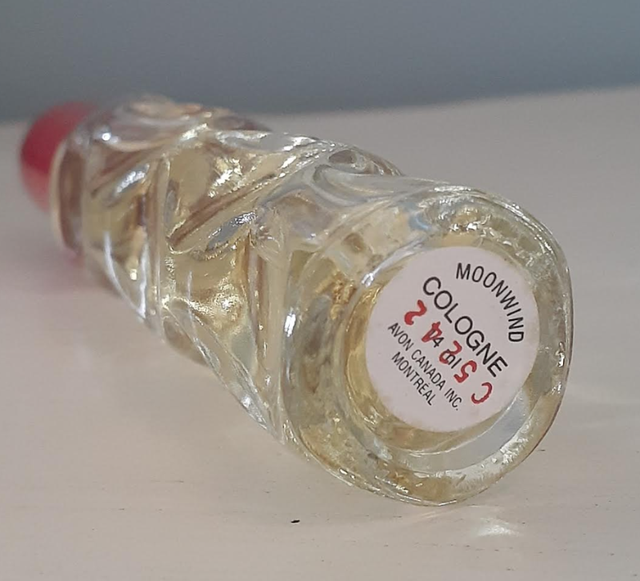 Vintage Avon Moonwind Cologne - 14ml Splash - collector bottle in Arts & Collectibles in Markham / York Region - Image 4