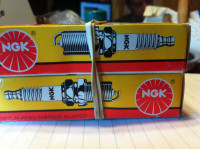 NGK (2397) BKUR6ET-10 Standard Spark Plug