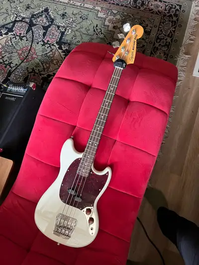 Trade:Squier Classic Vibe Mustang bass, View more