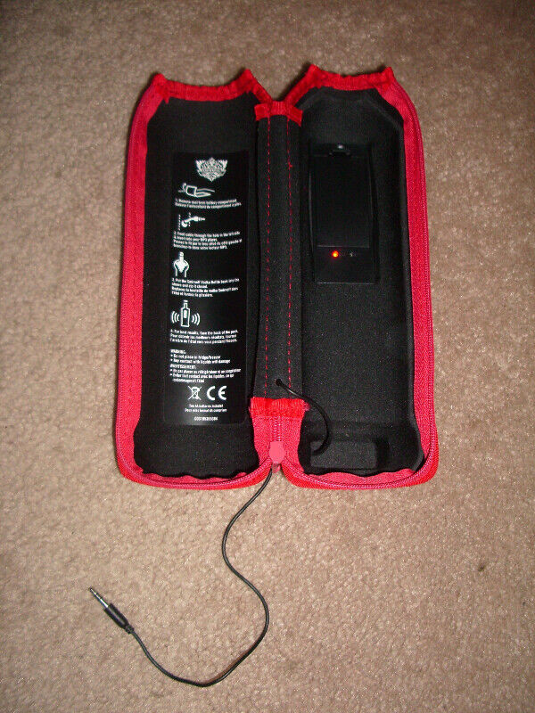 Smirnoff Limited Edition Speaker Pack with Aux input cord in Speakers in Sarnia - Image 4