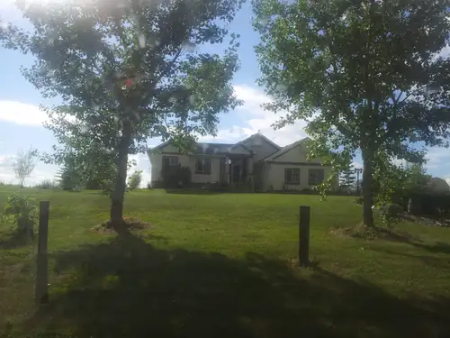 Furnished Room for Rent, Quiet Country Living in the City Limits. Enjoy peace and quite, see the sta...