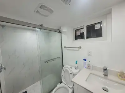 $650 all utilities included minutes to 401