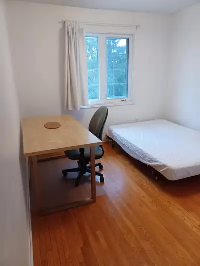 Two  rooms for students, close to Carleton U and Algonquin