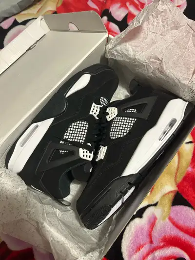 Jordan 4 White Thunders - All sizes, View more