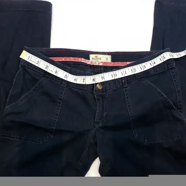 Hollister Navy Flared Trousers in Women's - Bottoms in Oakville / Halton Region - Image 9