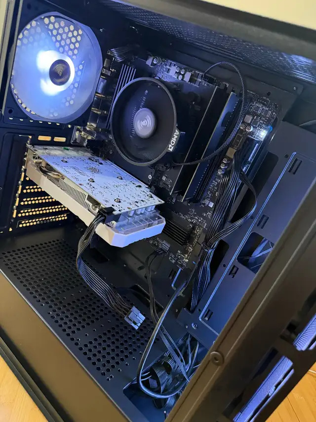 budget gaming pc in Desktop Computers in Windsor Region - Image 5