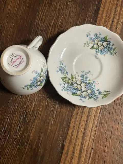 Collectible - Vintage - Teacup and Saucer in Arts & Collectibles in Ottawa - Image 4