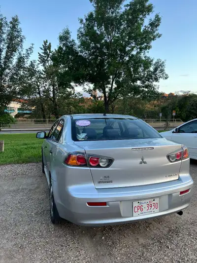 Clean Mitsubishi Lancer 2010 Windshield has cracks 2nd owner Perfectly working