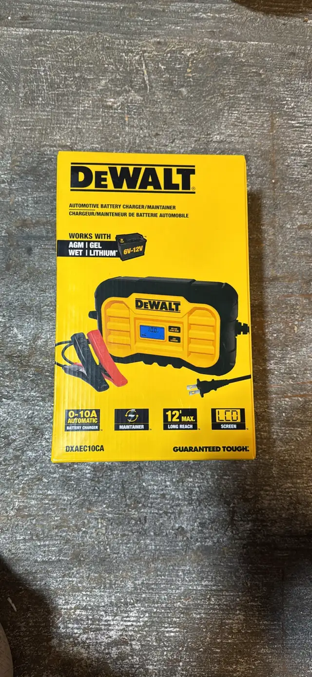 DeWalt Battery Charger in Power Tools in London - Image 3