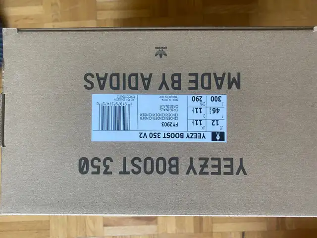 Adidas Yeezy 350 Boost in Men's Shoes in City of Toronto - Image 5