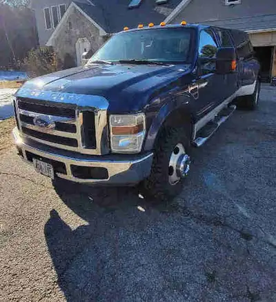 Selling my 2008 Ford F350 Super Duty Truck, $28,000, Crew Cab, Dually 6.4 Diesel 4X4 Automatic. CAB,...