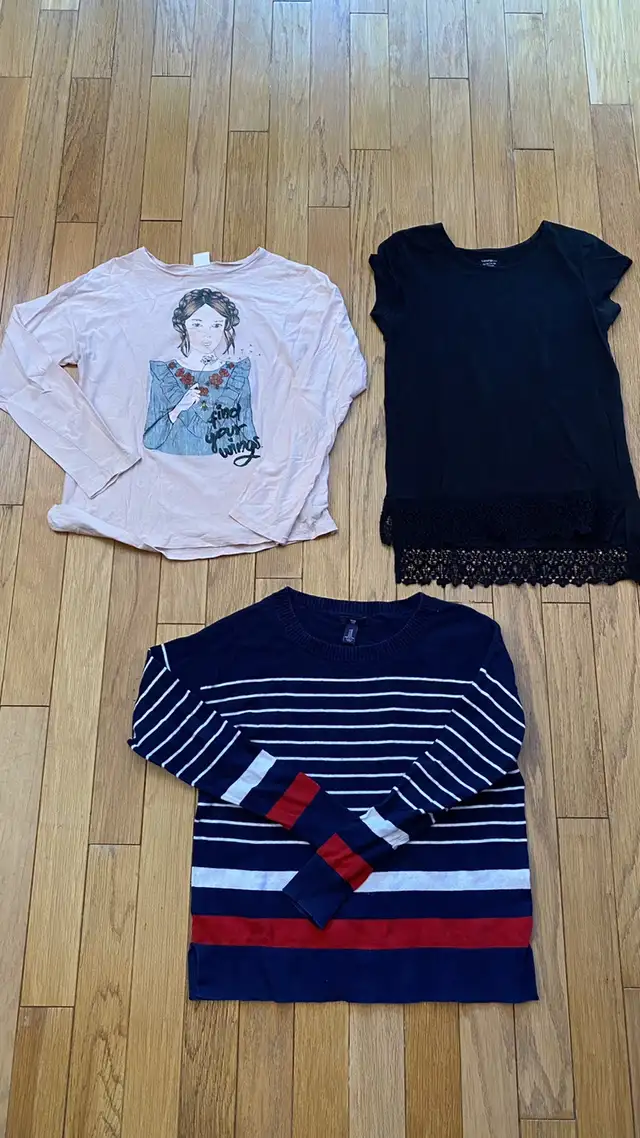7 Women’s tops size S-M in Women's - Tops & Outerwear in Oshawa / Durham Region - Image 3