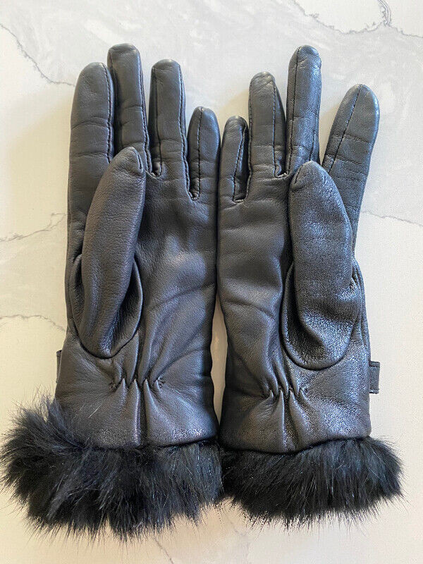 Women’s Danier leather gloves in Women's - Other in Oshawa / Durham Region - Image 2