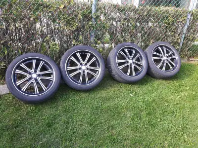4 mags de marque RTX-Allure noir machiné 17 po. (5 x 114.3) avec pneus d’été BFGoodrich G-force spor...