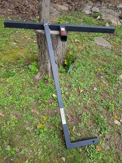 Used a few times. Mint condition. Comes with lock pin.