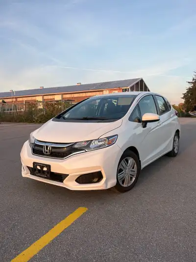 Trade in special 2018 Honda Fit Manual transmission New brakes and tires 199000kms 1 owner 7800 Dm f...