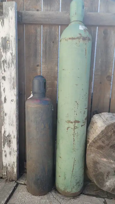Selling a matching set of full-size oxygen and acetylene cylinders for welding and cutting applicati...
