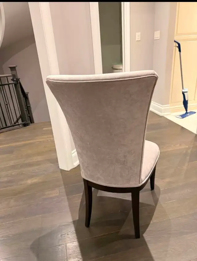 Dinning room chairs in Dining Tables & Sets in Markham / York Region - Image 5