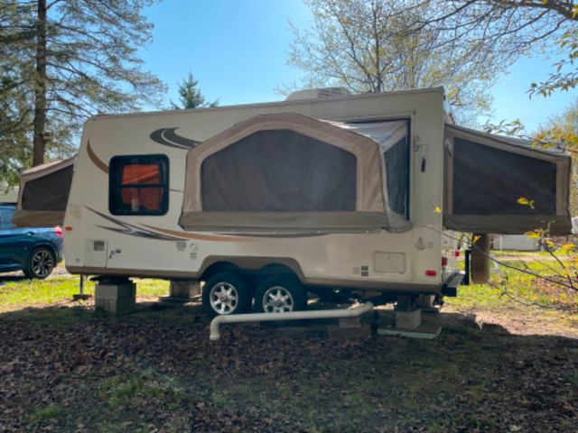 Roulotte hybride Forest River 3 extensions in RVs & Motorhomes in Gatineau - Image 3