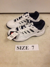 NEW Size 7 Men's Wilson Running Shoes