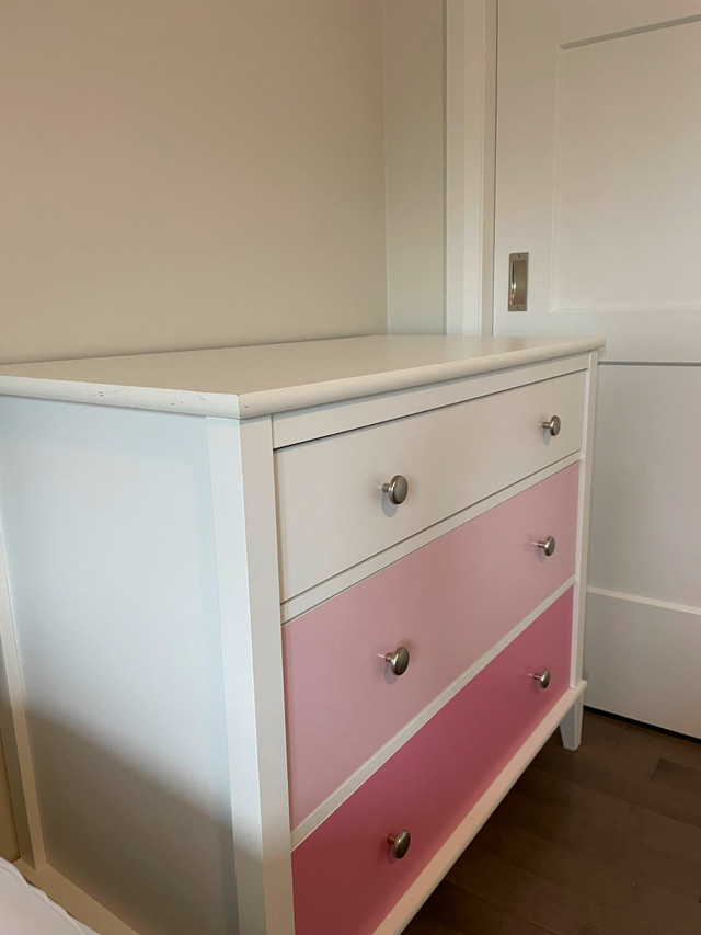 Commode chambre d’enfant dans Commodes et armoires  à Ville de Québec - Image 2