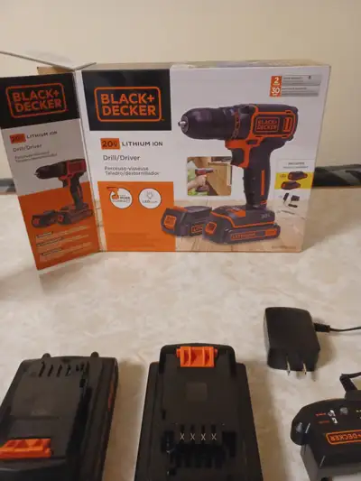 Two Black & decker Power connect batteries and charger. Lithium 20V Max 1.5 AH The drill no longer g...