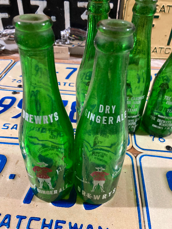 Vintage pop bottles in Arts & Collectibles in Prince Albert - Image 3