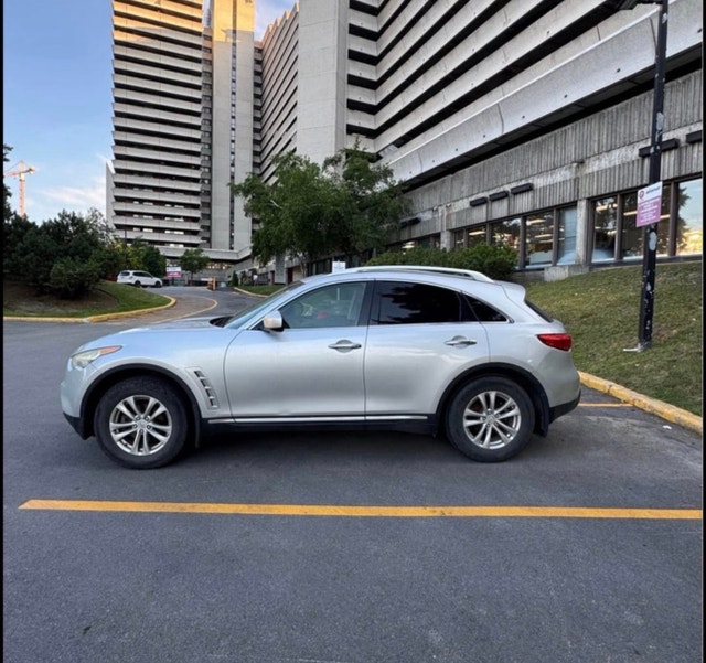 2010 Infiniti FX35 AWD V6 — photo 3