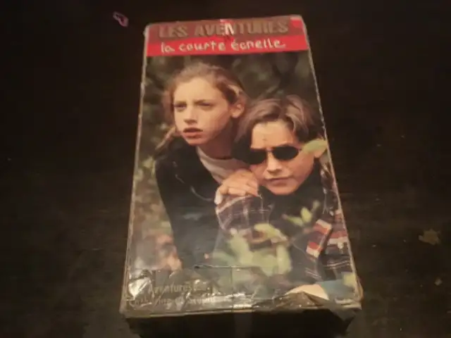 VHS coffret #1 des aventures de la courte échelle in CDs, DVDs & Blu-ray in Lévis - Image 2