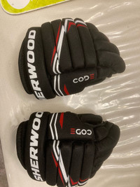 Sherwood Hockey gloves ( youth size 10 )