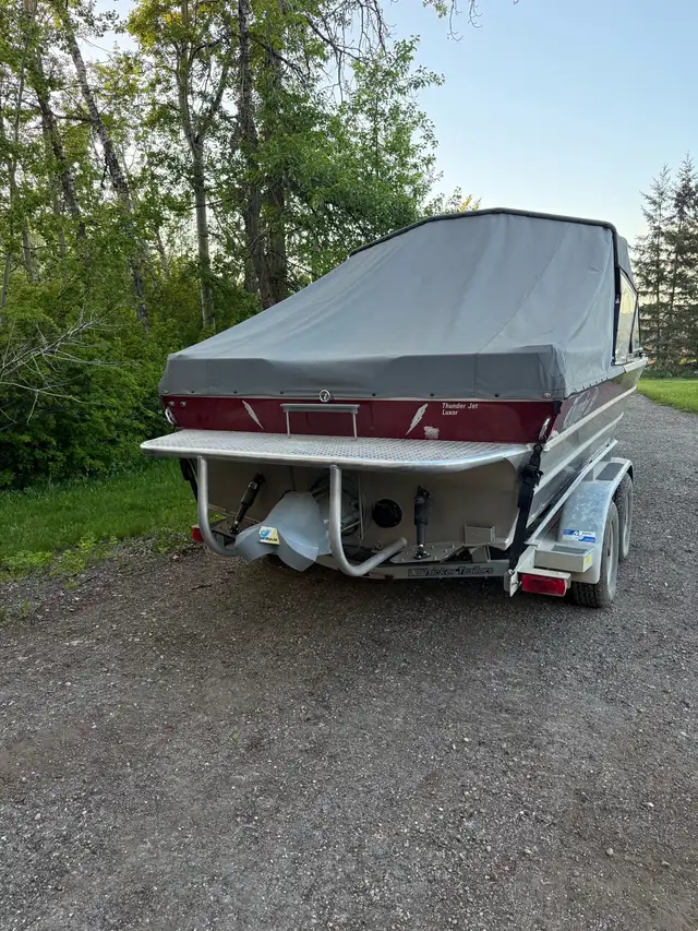 Thunder Jet Luxor in Powerboats & Motorboats in Dawson Creek - Image 3