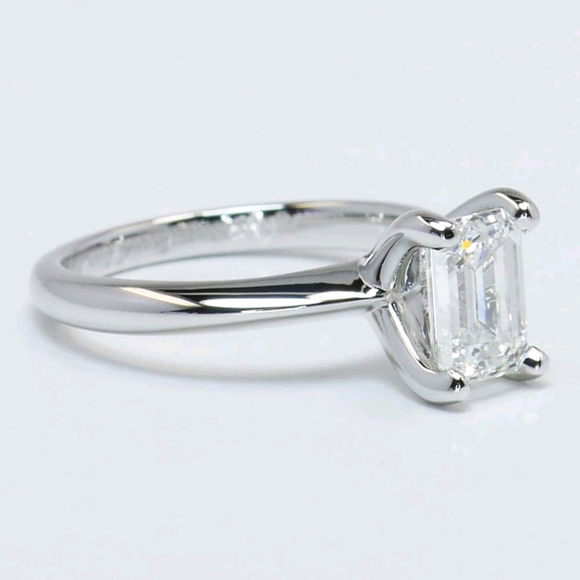 1.03 Ct Emerald Cut Lab Grown Diamond Ring With A Knife Edge  in Jewellery & Watches in Mississauga / Peel Region - Image 2