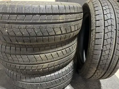 I'm selling a set of four Winter Il868 tires, size 225/60R17. These tires are in excellent condition...