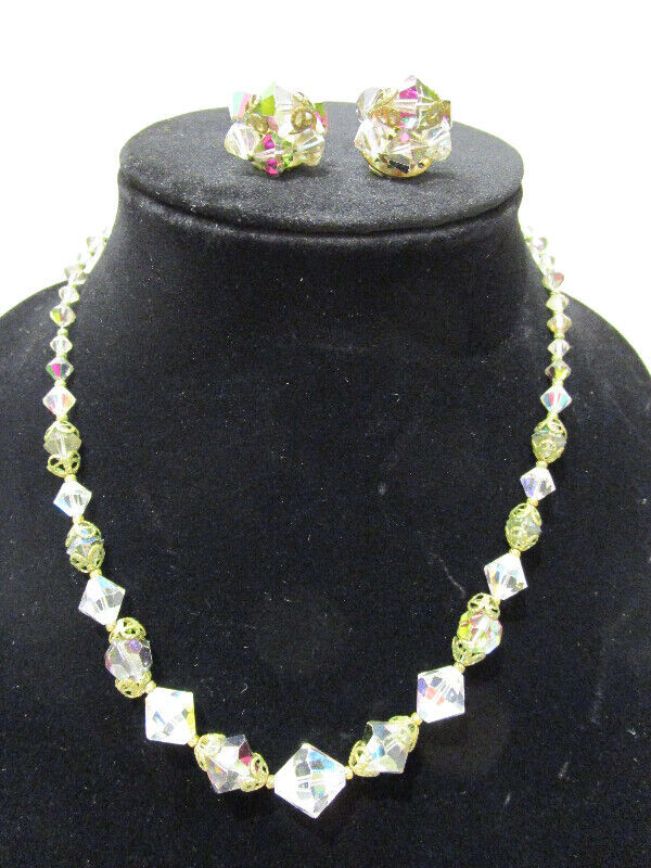 1940'S CUT CRYSTAL NECKLACE & EARRING SET in Jewellery & Watches in Hamilton - Image 2