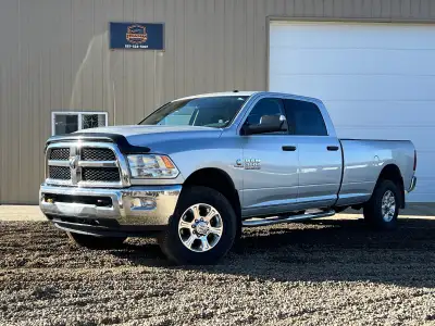 Incredible condition Emissions deleted and tuned Back up Camera Remote Start Power Seats Trailer Bra...