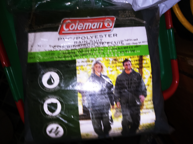 NEW  COLEMAN POLYESTER PVC  RAIN SUIT SIZE XXL in Fishing, Camping & Outdoors in Sarnia - Image 2