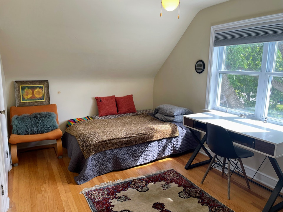 Furnished room with private bathroom. Females | Short Term Rentals ...