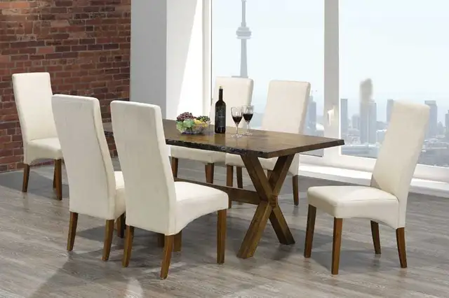 Dinning table for sale in Dining Tables & Sets in Mississauga / Peel Region - Image 2