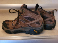 Merrell Hiking Boots - Mens Size 7