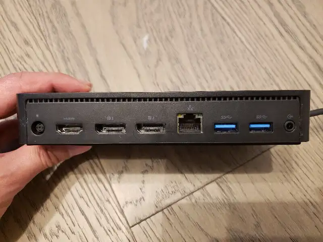 Dell Universal Docking Station D6000 in Laptop Accessories in Markham / York Region - Image 5