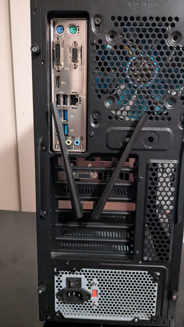 Gaming PC i5-8400/32Gb/RX580 8Gb/SSD 120Gb/HDD 1Tb/WiFi/BT in Desktop Computers in City of Toronto - Image 7