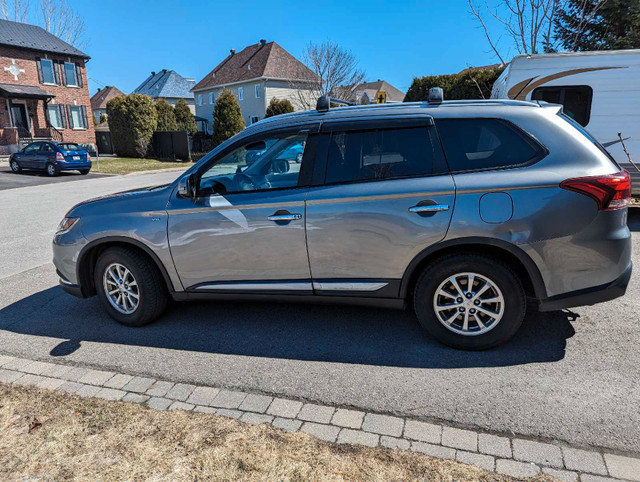 Mitsubishi Outlander 2016 V6 dans Autos et camions  à Laval/Rive Nord - Image 3