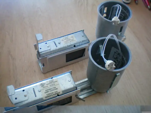 Électricité: Boîtiers rénovation encastrés 50 watts, NEUFS. in Other in Québec City - Image 3