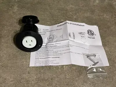 This is a new in box never used female outlet Standard beam 5-15 type B plug Material: nylon, brass,...